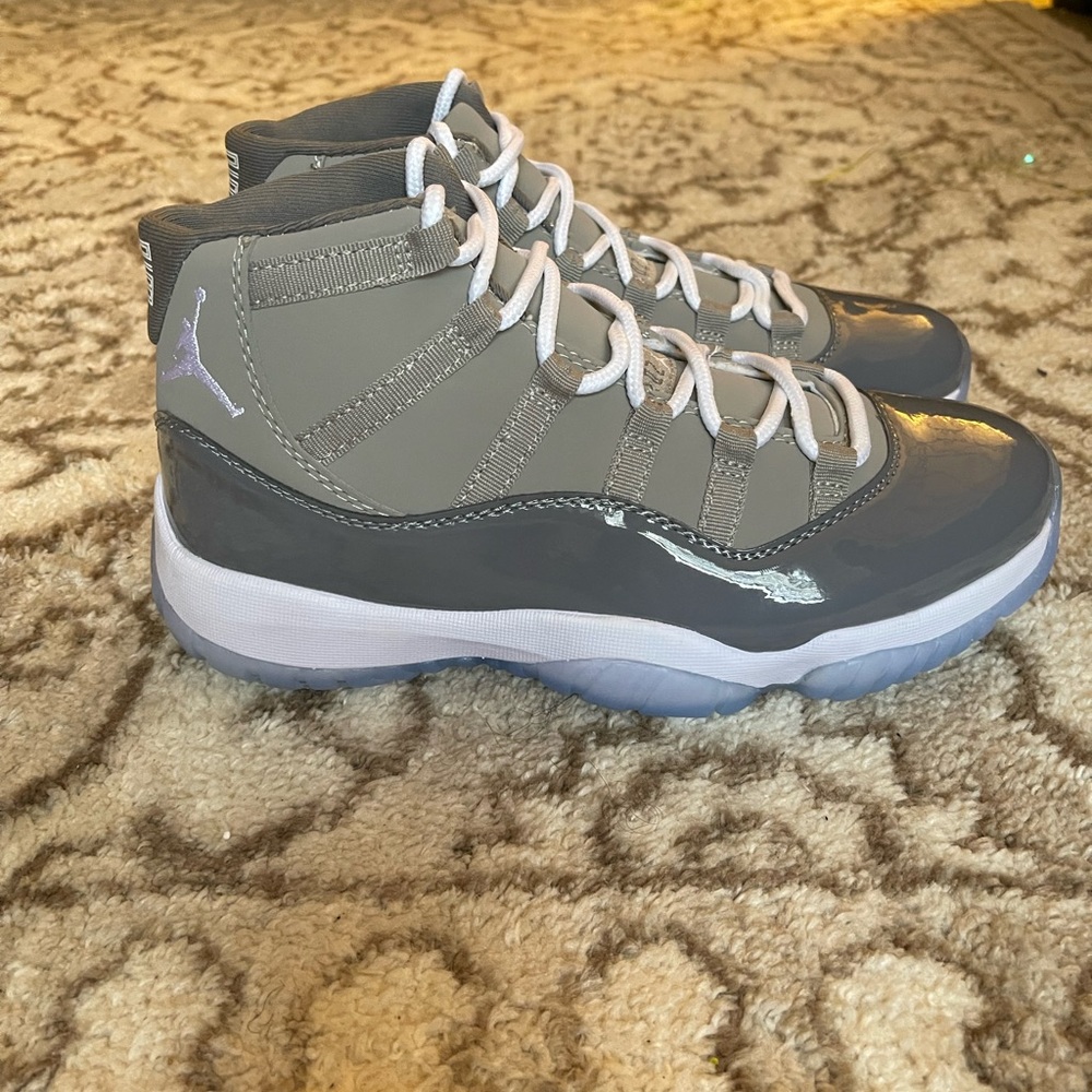 Air Jordan cool grey 11